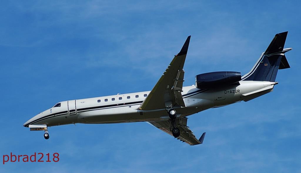 Photo of aircraft D-AZUR operated by Air Hamburg