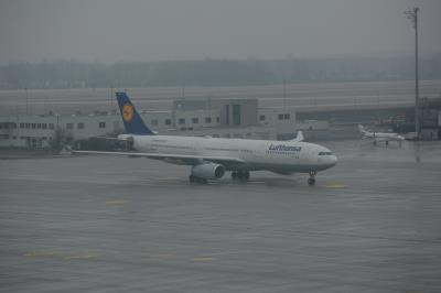 Image of aircraft registration D-AIKA - A A330-343 operated by Lufthansa