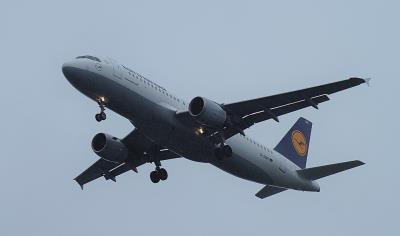Image of aircraft registration D-AIQH - A A320-211 operated by Lufthansa