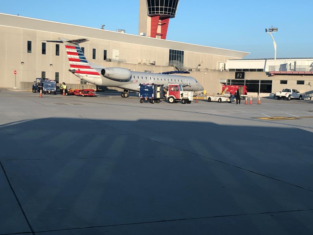 Photo of aircraft N644AE operated by American Eagle