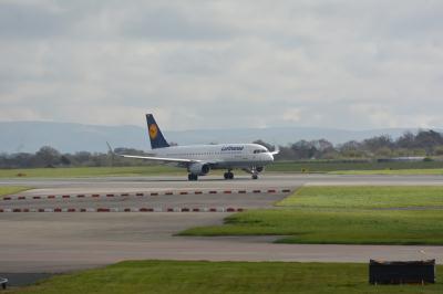 Photo of aircraft D-AIUR operated by Lufthansa
