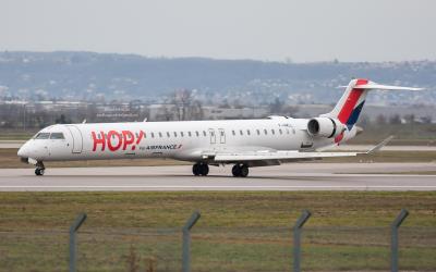 Image of aircraft registration F-HMLL - A CRJ-1000-EL operated by HOP!