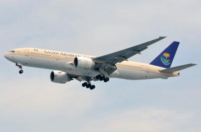 Photo of aircraft HZ-AKW operated by Saudi Arabian Airlines