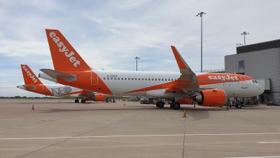 Photo of aircraft G-UZLK operated by easyJet