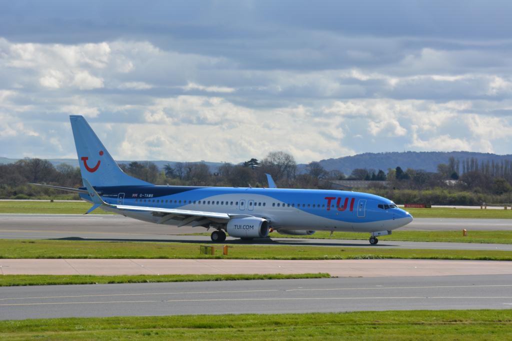 Photo of aircraft G-TAWB operated by Thomson Airways