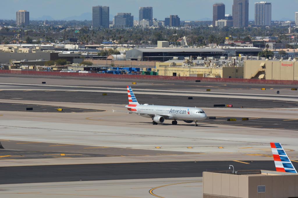Photo of aircraft N196UW operated by American Airlines