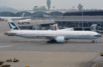 Photo of aircraft B-KQI operated by Cathay Pacific Airways