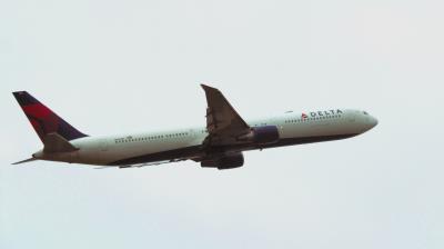 Photo of aircraft N826MH operated by Delta Air Lines