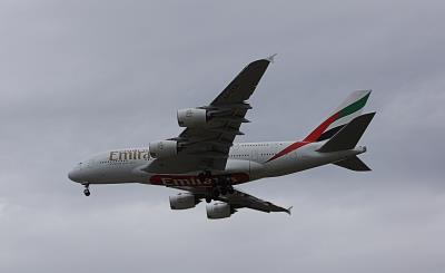 Photo of aircraft A6-EEG operated by Emirates