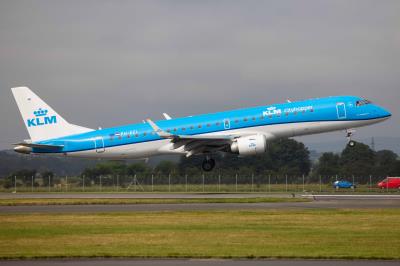 Image of aircraft registration PH-EZL - A ERJ-190STD (ERJ-190-100) operated by KLM Cityhopper