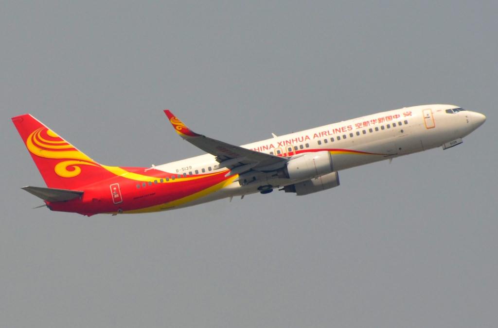 Photo of aircraft B-5139 operated by China Xinhua Airlines