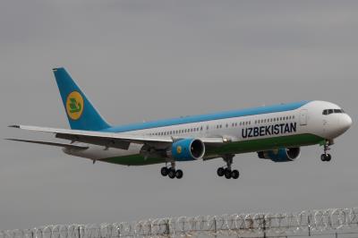 Photo of aircraft UK67006 operated by Uzbekistan Airways