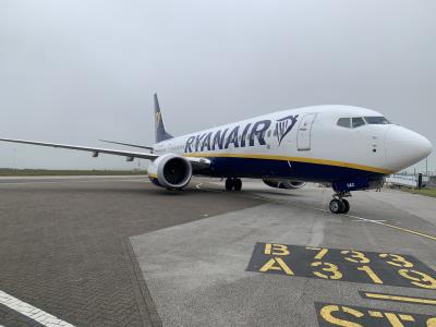 Photo of aircraft EI-HAX operated by Ryanair