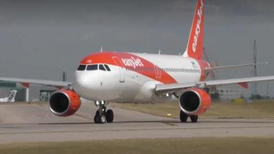 Photo of aircraft OE-IJS operated by easyJet Europe