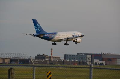 Image of aircraft registration C-GTSH - A A310-304 operated by Air Transat