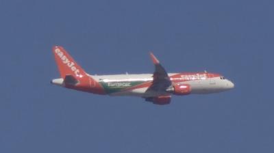 Image of aircraft registration G-EZPC - A A320-214(WL) operated by easyJet