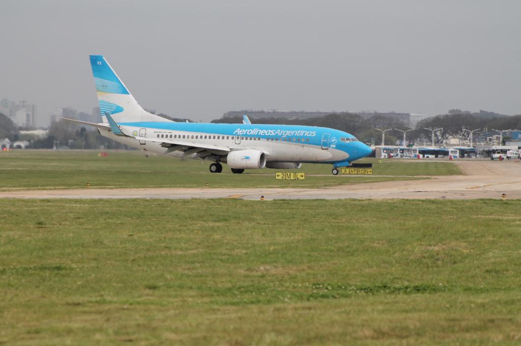Photo of aircraft LV-CVX operated by Aerolineas Argentinas