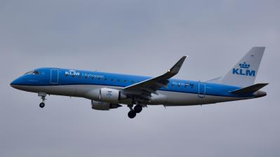 Photo of aircraft PH-EXS operated by KLM Cityhopper