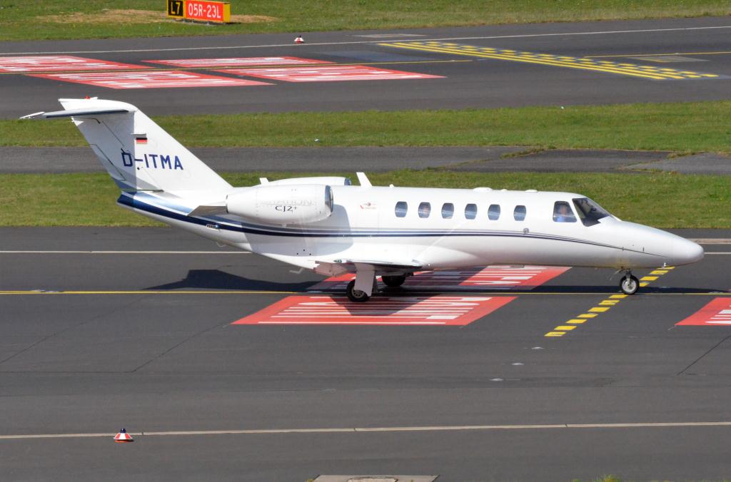 Photo of aircraft D-ITMA operated by Starwings GmbH
