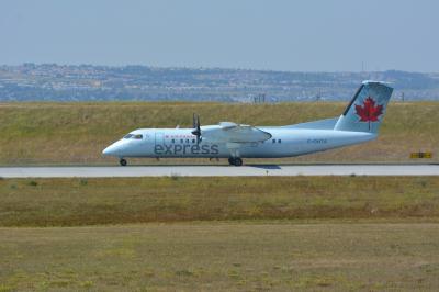 Photo of aircraft C-GHTA operated by Air Canada Express