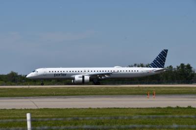 Photo of aircraft C-GZQF operated by Porter Airlines