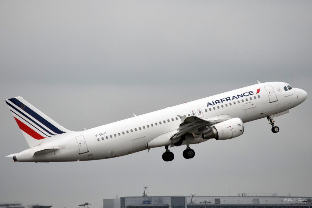 Photo of aircraft F-GKXY operated by Air France