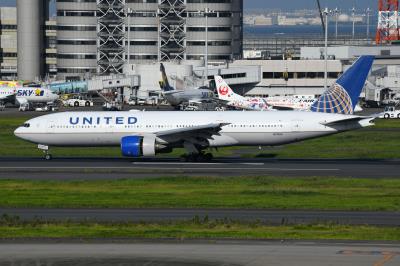 Photo of aircraft N799UA operated by United Airlines