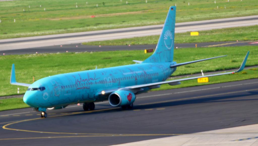 Photo of aircraft D-ASXQ operated by SunExpress Germany