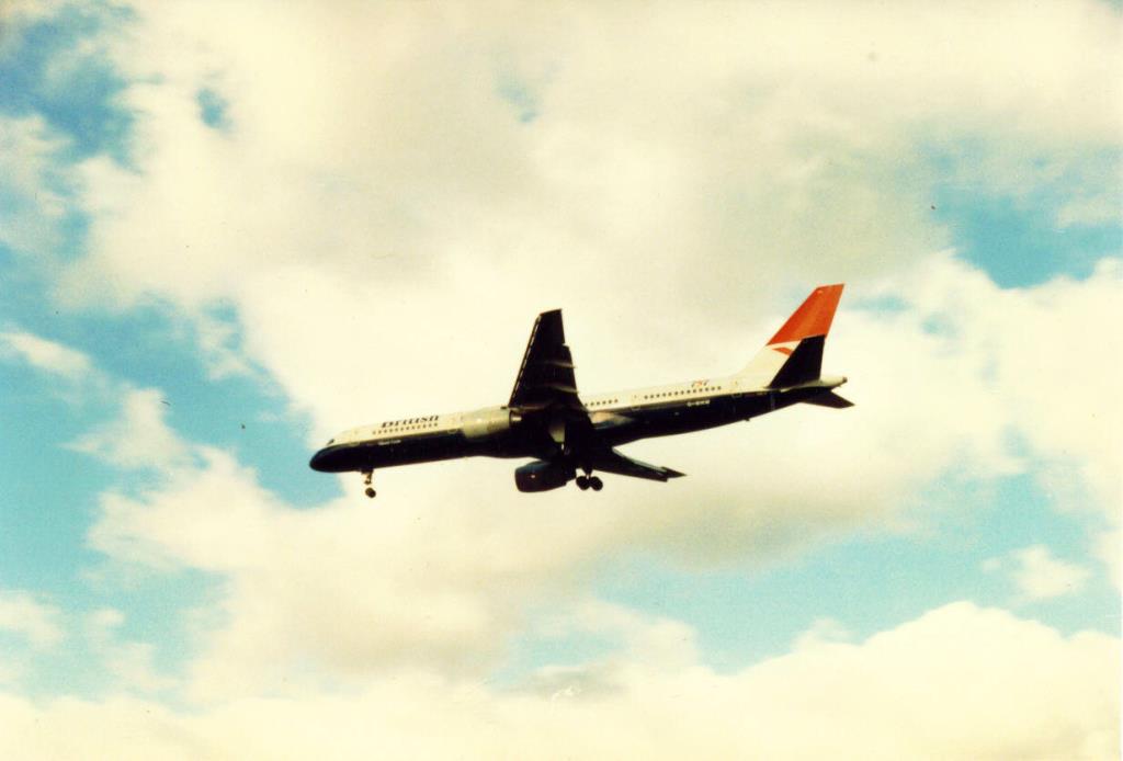 Photo of aircraft G-BIKM operated by British Airways