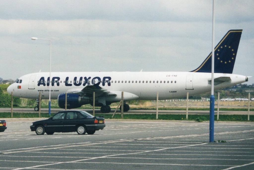 Photo of aircraft CS-TNE operated by Air Luxor