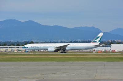 Image of aircraft registration B-KQN - A 777-367(ER) operated by Cathay Pacific Airways