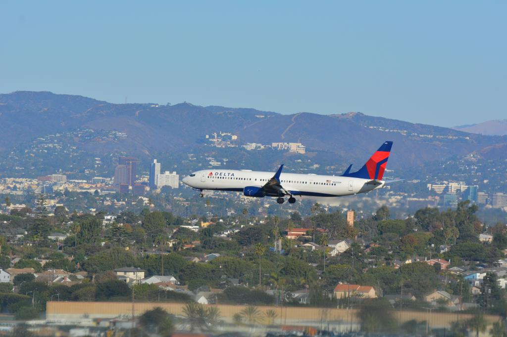 Photo of aircraft N885DN operated by Delta Air Lines