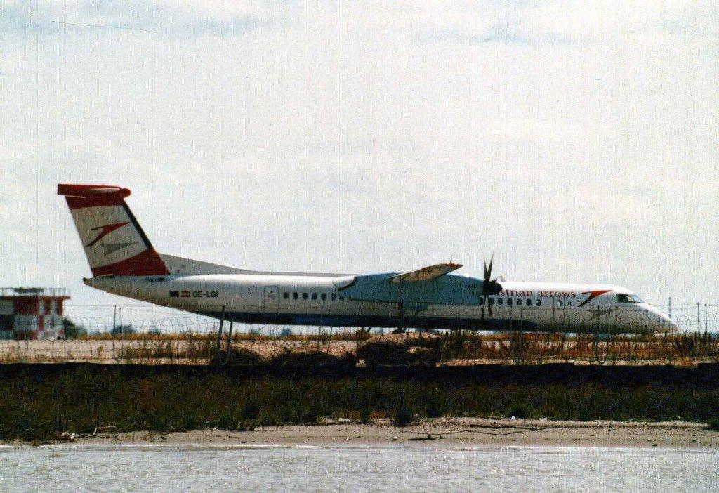 Photo of aircraft OE-LGI operated by Austrian Arrows