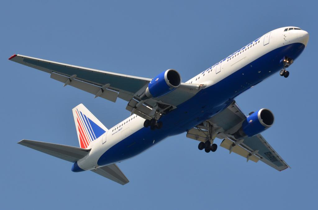 Photo of aircraft EI-RUV operated by Transaero Airlines