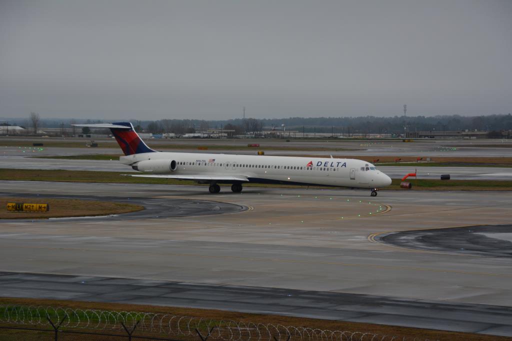 Photo of aircraft N967DL operated by Delta Air Lines