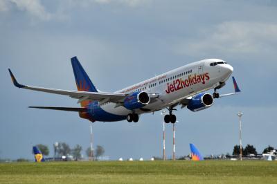 Image of aircraft registration G-JZHE - A 737-8K2(WL) operated by Jet2