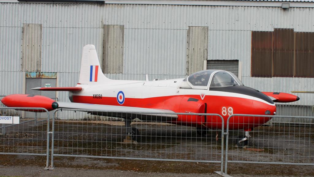 Photo of aircraft XM350 operated by Royal Air Force