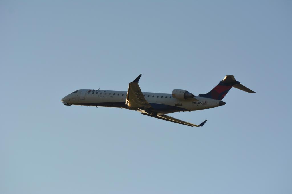 Photo of aircraft N668CA operated by GoJet Airlines
