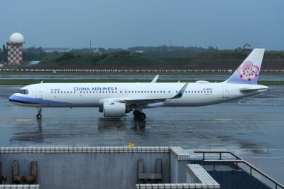 Photo of aircraft B-18105 operated by China Airlines