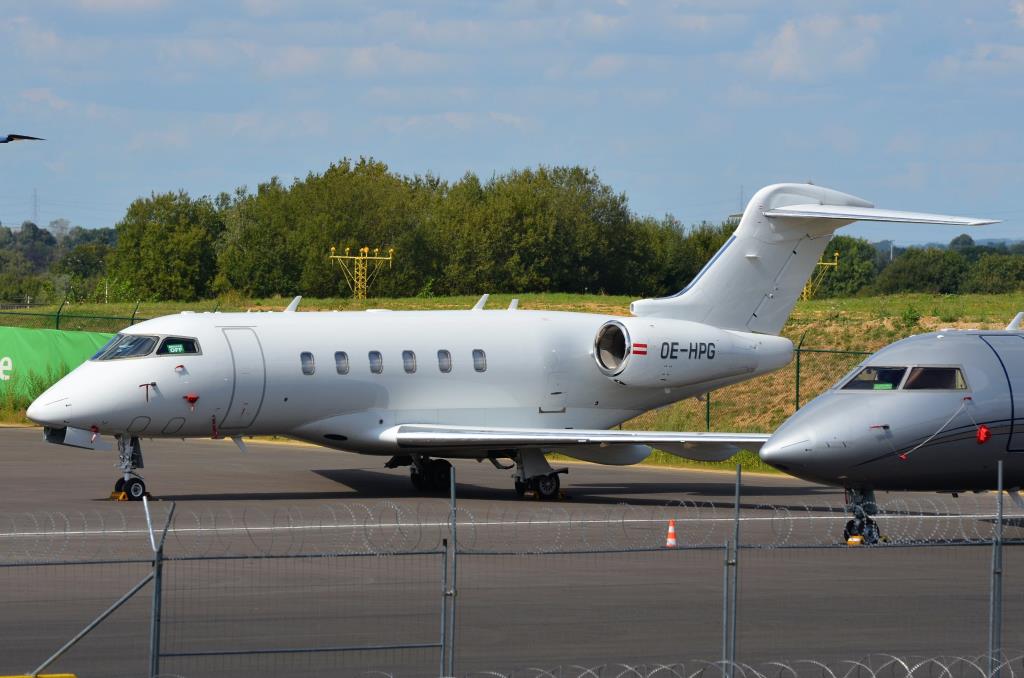 Photo of aircraft OE-HPG operated by Amira Air