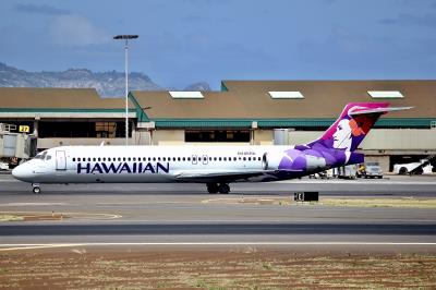 Photo of aircraft N486HA operated by Hawaiian Airlines