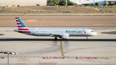 Photo of aircraft N195UW operated by American Airlines