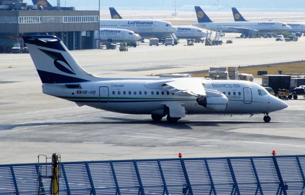 Photo of aircraft HB-IXB operated by Business Air