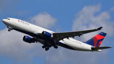 Image of aircraft registration N861NW - A A330-223 operated by Delta Air Lines