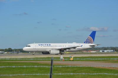 Photo of aircraft N438UA operated by United Airlines