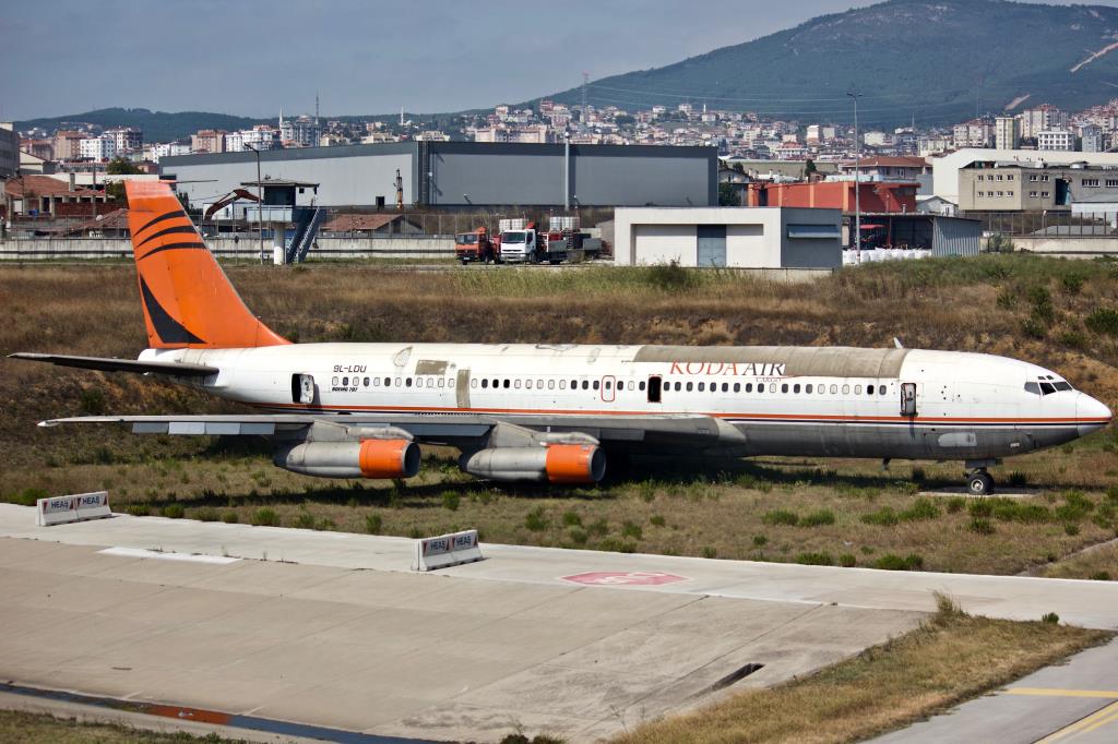 Photo of aircraft 9L-LDU operated by Air Leone