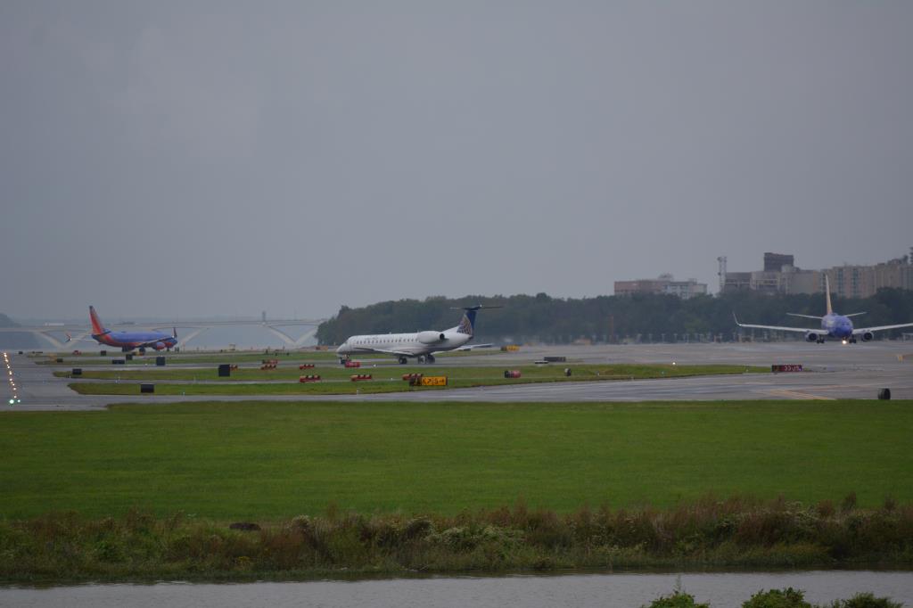 Photo of aircraft N14905 operated by ExpressJet Airlines