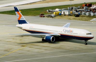 Photo of aircraft C-FCAE operated by Canadian Airlines International