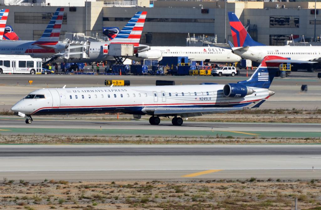 Photo of aircraft N245LR operated by Mesa Airlines