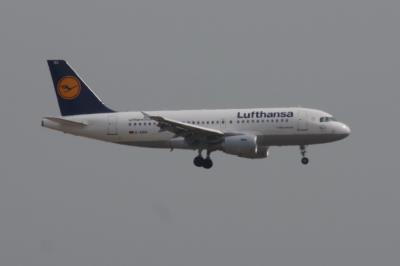 Image of aircraft registration D-AIBA - A A319-112 operated by Lufthansa